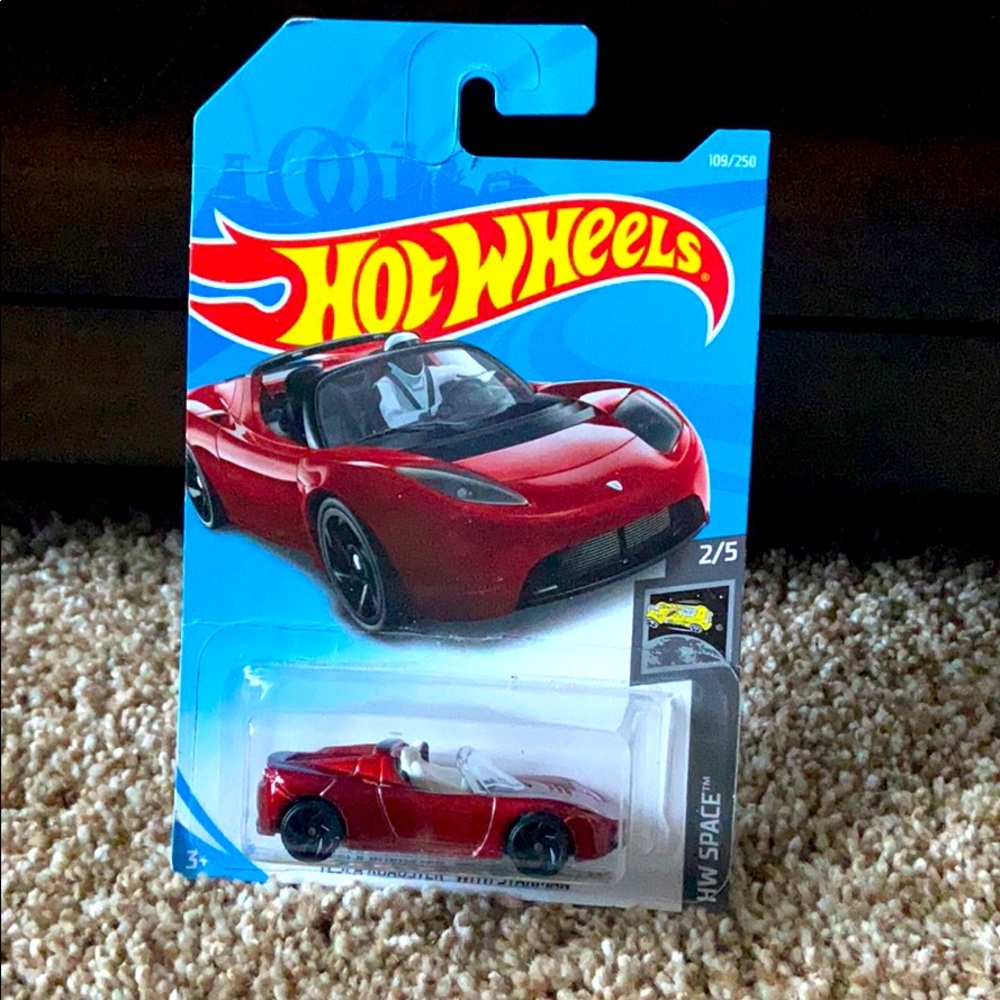 Hot wheels Tesla roadster with starman